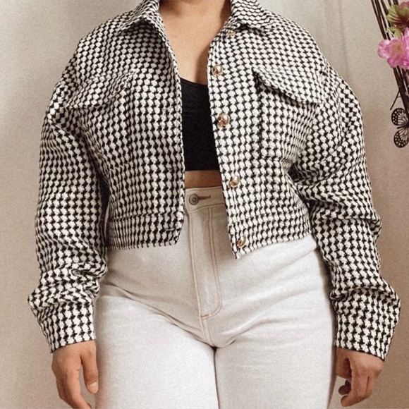 Forever 21 Jackets & Blazers - Forever 21 Black&White- tweed Cropped Blazer